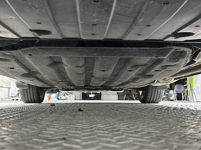 ホンダ ヴェゼル ハイブリッド RS ホンダセンシング 沖縄県 2016(平28)年 9.2万km ホワイトオーキッドパール 禁煙車/純正8インチナビ/【CD/DVD/フルセグTV/BT】/バックカメラ/ETC/ステアリングリモコン/レーダークルーズコントロール/パドルシフト/ハーフレザー/衝突被害軽減ブレーキ/レーンキープアシスト/横滑り防止装置/１８インチ純正アルミ/LEDヘッドライト/オートライト/スマートキー