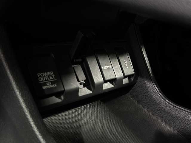 ホンダ ヴェゼル ハイブリッド RS ホンダセンシング 沖縄県 2016(平28)年 9.2万km ホワイトオーキッドパール 禁煙車/純正8インチナビ/【CD/DVD/フルセグTV/BT】/バックカメラ/ETC/ステアリングリモコン/レーダークルーズコントロール/パドルシフト/ハーフレザー/衝突被害軽減ブレーキ/レーンキープアシスト/横滑り防止装置/１８インチ純正アルミ/LEDヘッドライト/オートライト/スマートキー