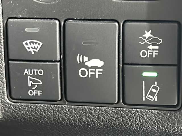 ホンダ ヴェゼル ハイブリッド RS ホンダセンシング 沖縄県 2016(平28)年 9.2万km ホワイトオーキッドパール 禁煙車/純正8インチナビ/【CD/DVD/フルセグTV/BT】/バックカメラ/ETC/ステアリングリモコン/レーダークルーズコントロール/パドルシフト/ハーフレザー/衝突被害軽減ブレーキ/レーンキープアシスト/横滑り防止装置/１８インチ純正アルミ/LEDヘッドライト/オートライト/スマートキー