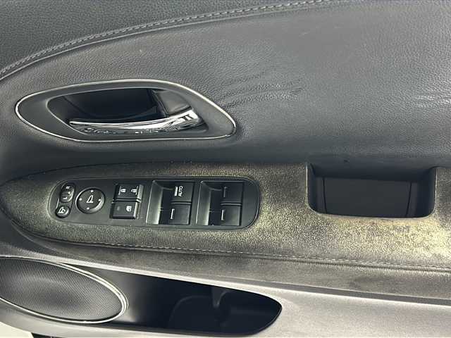 ホンダ ヴェゼル ハイブリッド RS ホンダセンシング 沖縄県 2016(平28)年 9.2万km ホワイトオーキッドパール 禁煙車/純正8インチナビ/【CD/DVD/フルセグTV/BT】/バックカメラ/ETC/ステアリングリモコン/レーダークルーズコントロール/パドルシフト/ハーフレザー/衝突被害軽減ブレーキ/レーンキープアシスト/横滑り防止装置/１８インチ純正アルミ/LEDヘッドライト/オートライト/スマートキー