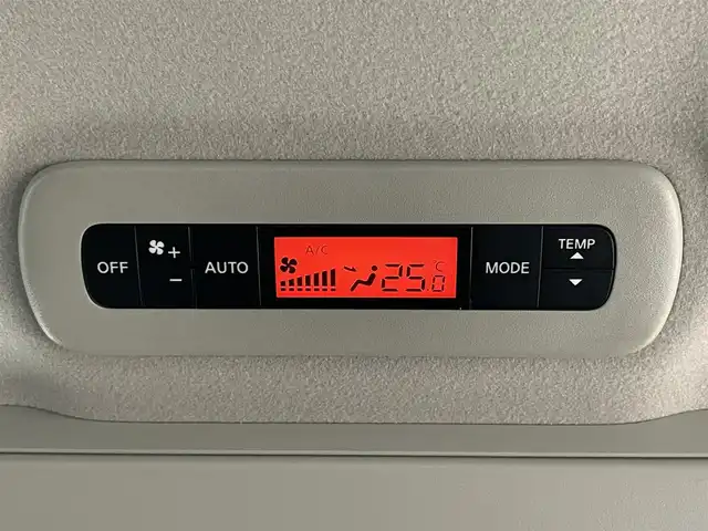 日産 エルグランド 250HWS S アーバンクロム 岡山県 2022(令4)年 2.3万km 黒 サンルーフ /純正10インチナビ　MM522D-L/地デジ/BT/CD/DVD/Blu-ray/純正11インチフリップダウンモニター/アラウンドビューモニター/エマージェンシーブレーキ/レーダークルーズコントロール/ハーフレザーシート /BSM/両側パワースライドドア/デジタルインナーミラー/ビルトインETC/純正ドラレコ /電動リアゲート/オットマン/純正フロアマット/レーンアシスト/LEDヘッドライト/オートハイビーム/プッシュスタート /スマートキー/新車保証書