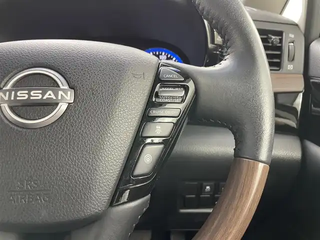 日産 エルグランド 250HWS S アーバンクロム 岡山県 2022(令4)年 2.3万km 黒 サンルーフ /純正10インチナビ　MM522D-L/地デジ/BT/CD/DVD/Blu-ray/純正11インチフリップダウンモニター/アラウンドビューモニター/エマージェンシーブレーキ/レーダークルーズコントロール/ハーフレザーシート /BSM/両側パワースライドドア/デジタルインナーミラー/ビルトインETC/純正ドラレコ /電動リアゲート/オットマン/純正フロアマット/レーンアシスト/LEDヘッドライト/オートハイビーム/プッシュスタート /スマートキー/新車保証書