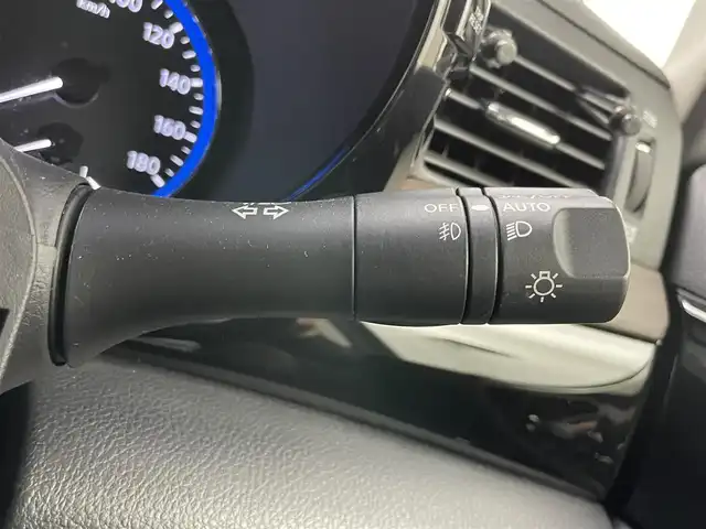 日産 エルグランド 250HWS S アーバンクロム 岡山県 2022(令4)年 2.3万km 黒 サンルーフ /純正10インチナビ　MM522D-L/地デジ/BT/CD/DVD/Blu-ray/純正11インチフリップダウンモニター/アラウンドビューモニター/エマージェンシーブレーキ/レーダークルーズコントロール/ハーフレザーシート /BSM/両側パワースライドドア/デジタルインナーミラー/ビルトインETC/純正ドラレコ /電動リアゲート/オットマン/純正フロアマット/レーンアシスト/LEDヘッドライト/オートハイビーム/プッシュスタート /スマートキー/新車保証書