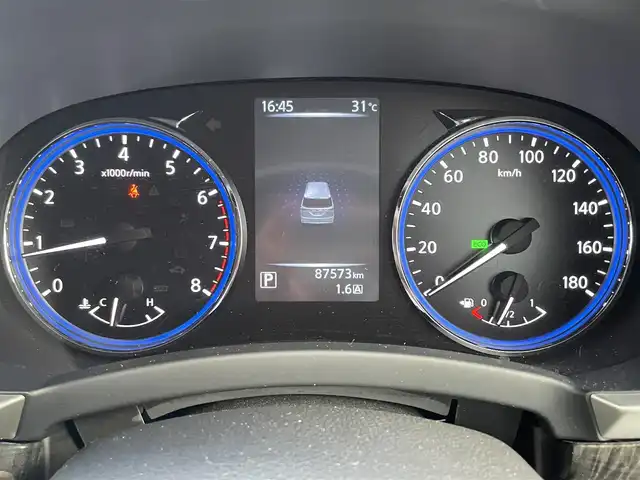 日産 エルグランド 250ハイウェイスター プレミアム 大阪府 2014(平26)年 8.8万km ブリリアントホワイトパール 純正HDDナビ/CD/DVD/フルセグTV/Bluetooth/USB/純正リアエンターテイメントシステム/・後席11インチワイドモニター/・後席リモコン/・ワイヤレスヘッドフォン2個/アラウンドビューモニター/ブラック革シート/パワーシート（前席）/運転席のみメモリー機能付き/シートヒーター（前席）/オットマン/ビルトインETC/両側パワースライドドア/クルーズコントロール/ドライブレコーダー（DRV-340)/AC100V/社外マフラー（柿本）/社外19インチAW/LEDヘッドランプ/フォグランプ/フロントソナー/バックソナー/革巻ステアリング/ステアリングスイッチ/プッシュスタート/スマートキー×２/取扱説明書/保証書