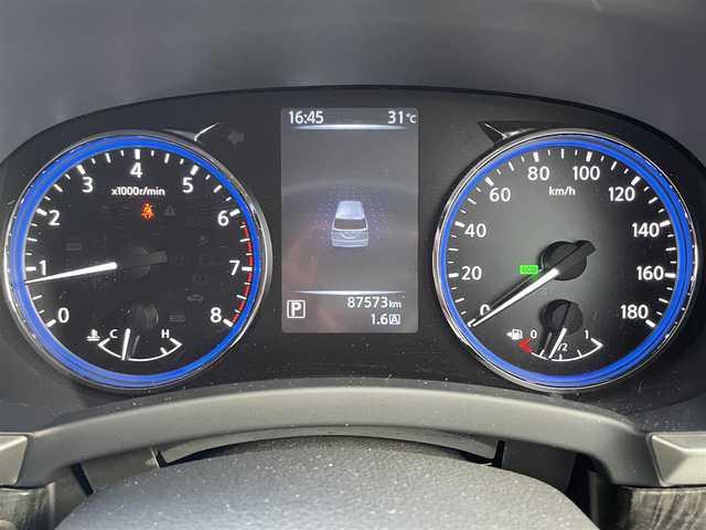 日産 エルグランド 250ハイウェイスター プレミアム 大阪府 2014(平26)年 8.8万km ブリリアントホワイトパール 純正HDDナビ/CD/DVD/フルセグTV/Bluetooth/USB/純正リアエンターテイメントシステム/・後席11インチワイドモニター/・後席リモコン/・ワイヤレスヘッドフォン2個/アラウンドビューモニター/ブラック革シート/パワーシート（前席）/運転席のみメモリー機能付き/シートヒーター（前席）/オットマン/ビルトインETC/両側パワースライドドア/クルーズコントロール/ドライブレコーダー（DRV-340)/AC100V/社外マフラー（柿本）/社外19インチAW/LEDヘッドランプ/フォグランプ/フロントソナー/バックソナー/革巻ステアリング/ステアリングスイッチ/プッシュスタート/スマートキー×２/取扱説明書/保証書