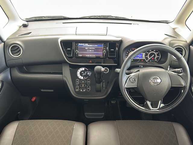 日産 デイズ ルークス HWS X Vセレクション 茨城県 2019(令1)年 1.9万km アッシュブラウンM 純正ナビ　フルセグＴＶ　全周囲カメラ　両側電動スライドドア　衝突軽減ブレーキ　ドライブレコーダー　ＥＴＣ　ＬＥＤライト　オートハイビーム　車線逸脱警報装置　スマートキー　純正アルミホイール　禁煙車