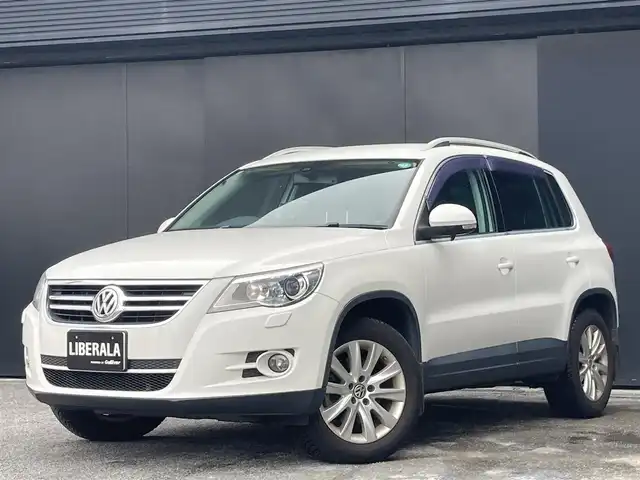 フォルクスワーゲン ティグアン ライストン 和歌山県 2011(平23)年 5.5万km 白 社外ナビ/バックカメラ/ETC/Ｄ席パワーシート/前席ヒーター/クルコン/電格ミラー