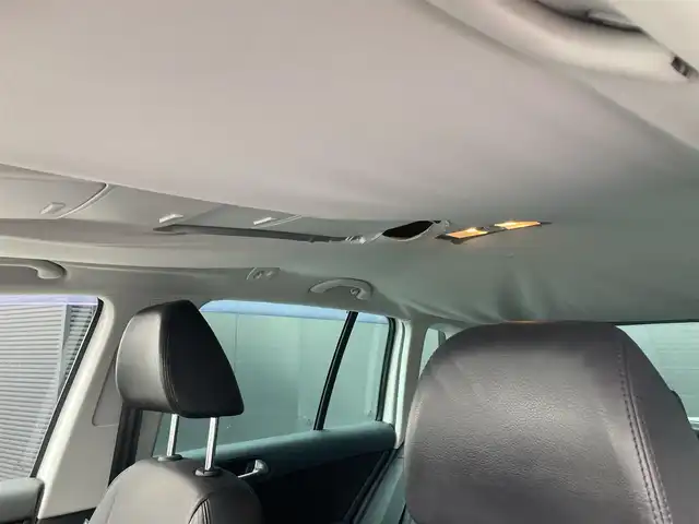 フォルクスワーゲン ティグアン ライストン 和歌山県 2011(平23)年 5.5万km 白 社外ナビ/バックカメラ/ETC/Ｄ席パワーシート/前席ヒーター/クルコン/電格ミラー