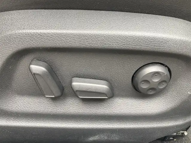 フォルクスワーゲン ティグアン ライストン 和歌山県 2011(平23)年 5.5万km 白 社外ナビ/バックカメラ/ETC/Ｄ席パワーシート/前席ヒーター/クルコン/電格ミラー