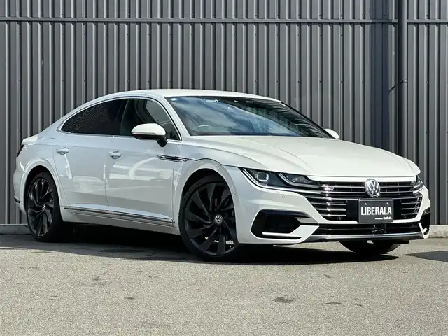 フォルクスワーゲン アルテオン TSI 4モーション Rラインアドバンス 福島県 2019(平31)年 5.6万km オリックスホワイトパールエフェクト ワンオーナー/４WD/純正ナビ(CD/DVD/BT/SD/AUX/USB)/フルセグTV/バック　360°カメラ/ETC2.0/黒ハーフレザーシート/シートヒーター/パワーシート/パワーバックドア/前後ドライブレコーダー/ステアリングスイッチ/アダプティブクルーズコントロール/純正20AW/純正フロアマット/保証書/取扱説明書/スペアキー