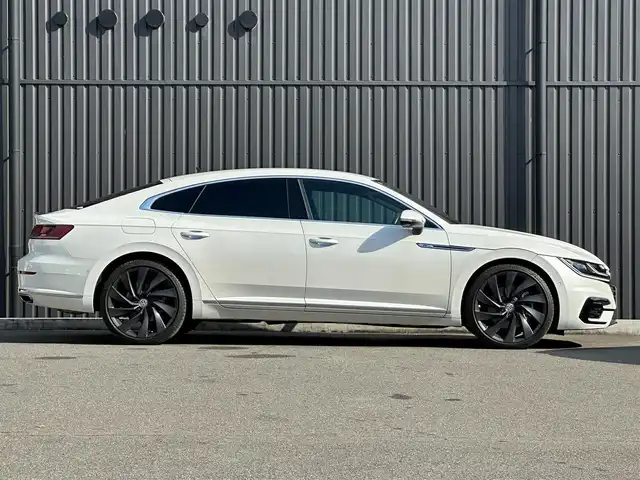 フォルクスワーゲン アルテオン TSI 4モーション Rラインアドバンス 福島県 2019(平31)年 5.6万km オリックスホワイトパールエフェクト ワンオーナー/４WD/純正ナビ(CD/DVD/BT/SD/AUX/USB)/フルセグTV/バック　360°カメラ/ETC2.0/黒ハーフレザーシート/シートヒーター/パワーシート/パワーバックドア/前後ドライブレコーダー/ステアリングスイッチ/アダプティブクルーズコントロール/純正20AW/純正フロアマット/保証書/取扱説明書/スペアキー