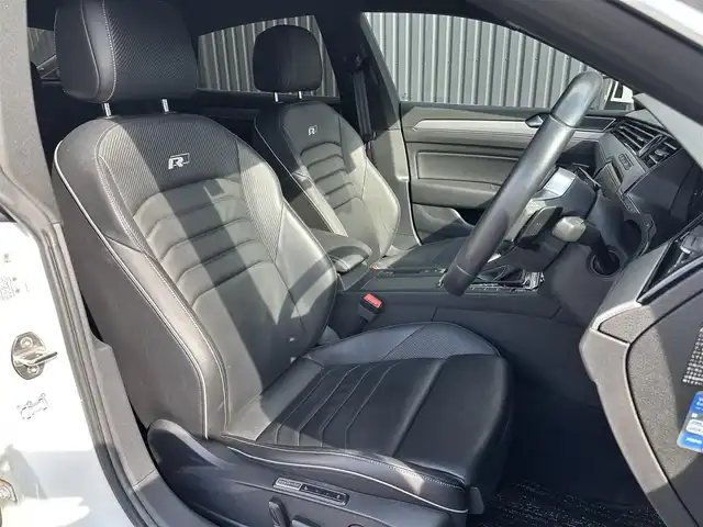 フォルクスワーゲン アルテオン TSI 4モーション Rラインアドバンス 福島県 2019(平31)年 5.6万km オリックスホワイトパールエフェクト ワンオーナー/４WD/純正ナビ(CD/DVD/BT/SD/AUX/USB)/フルセグTV/バック　360°カメラ/ETC2.0/黒ハーフレザーシート/シートヒーター/パワーシート/パワーバックドア/前後ドライブレコーダー/ステアリングスイッチ/アダプティブクルーズコントロール/純正20AW/純正フロアマット/保証書/取扱説明書/スペアキー