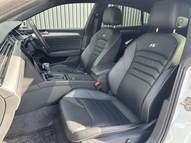 フォルクスワーゲン アルテオン TSI 4モーション Rラインアドバンス 福島県 2019(平31)年 5.6万km オリックスホワイトパールエフェクト ワンオーナー/４WD/純正ナビ(CD/DVD/BT/SD/AUX/USB)/フルセグTV/バック　360°カメラ/ETC2.0/黒ハーフレザーシート/シートヒーター/パワーシート/パワーバックドア/前後ドライブレコーダー/ステアリングスイッチ/アダプティブクルーズコントロール/純正20AW/純正フロアマット/保証書/取扱説明書/スペアキー