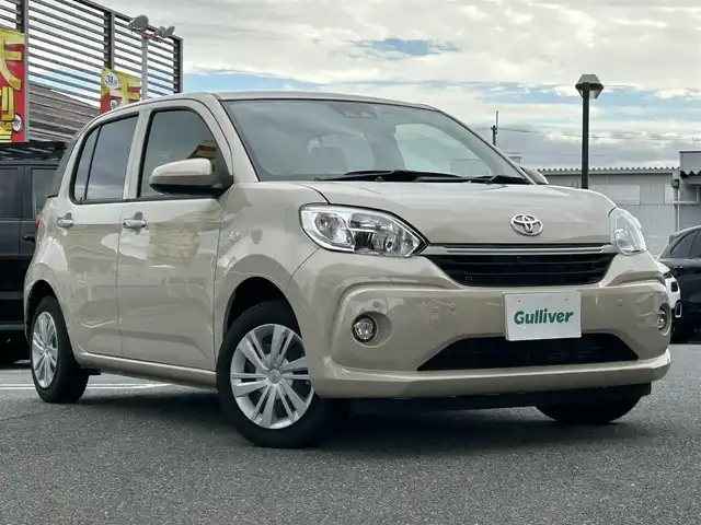 トヨタ パッソ X Lパッケージ 奈良県 2022(令4)年 1.1万km キナコメタリック 1オーナー/純正ディーラーナビ(NSCN-W68)/BT/TV/CD/SD/AUX//衝突軽減システム/アラウンドビューカメラ/コーナーセンサー/横滑り防止装置/バックカメラ/ETC2.0/ドラレコ/アイドリングストップ/オートLEDライト/保証書・スペアキー付