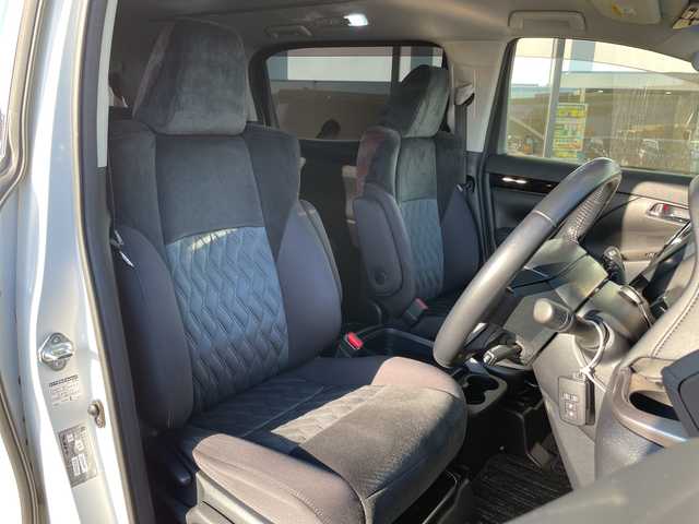 トヨタ アルファード S 愛知県 2019(平31)年 4.7万km ホワイトパールクリスタルシャイン 純正9型ナビ/フリップダウンモニター/両側パワースライドドア/レーダークルーズコントロール/バックカメラ/コーナーセンサー/純正アルミホイール/ブラインドスポットモニター/LEDヘッドライト/インテリジェントミラー/オートマチックハイビーム/ETC/衝突軽減システム/フルセグ/CD DVD/Bluetooth/ステアリングスイッチ/スマートキー/プッシュスタート