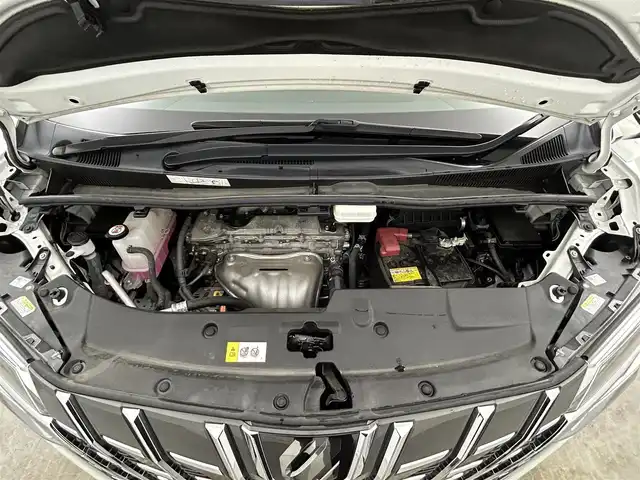 トヨタ アルファード S Cパッケージ 岡山県 2022(令4)年 3.2万km ホワイトパールクリスタルシャイン 純正9インチメモリナビ/（CD/DVD/BT/USB/AppleCarplay/AndroidAuto/フルセグ/テレビキャンセラー）/バックカメラ/純正12.1インチフリップダウンモニター(V12T-R68C)/純正ビルトインETC2.0/100V充電/プリクラッシュセーフティ/クリアランスソナー/レーントレーシングアシスト/リアクロストラフィックアラート/ロードサインアシスト/ブラインドスポットモニター/デジタルインナーミラー/前後ドライブレコーダー/両側パワースライドドア/電動格納ウィンカーミラー/ドアバイザー/ロールサンシェード/LEDヘッドライト/オートマチックハイビーム/フロントフォグランプ/純正18インチアルミホイール/革シート/運転席メモリ付きパワーシート/シートヒーター/シートベンチレーション/パワーバックドア/エンジンスターター