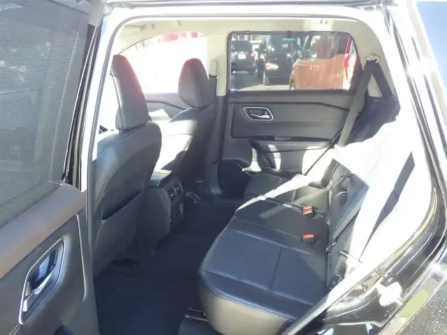 日産 エクストレイル G e－4ORCE 千葉県 2023(令5)年 2.4万km ダイヤモンドブラック エマージェンシーブレーキ/プロパイロット/インテリジェントクルーズコントロール/インテリジェントルームミラー/ヘッドアップディスプレイ/純正コネクトナビ/地デジTV/【Bluetooth接続】/アラウンドビューモニター/ドライブレコーダー（前後撮影）/前席パワーシート/シートヒーター/革巻きステアリング/ステアリングスイッチ/ETC/LEDヘッドライト/フォグライト/ウインカーミラー/コーナーセンサー/純正19インチアルミホイル/サイド/カーテンエアバッグ/インテリジェントキー