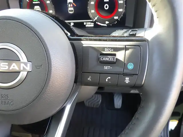 日産 エクストレイル G e－4ORCE 千葉県 2023(令5)年 2.4万km ダイヤモンドブラック エマージェンシーブレーキ/プロパイロット/インテリジェントクルーズコントロール/インテリジェントルームミラー/ヘッドアップディスプレイ/純正コネクトナビ/地デジTV/【Bluetooth接続】/アラウンドビューモニター/ドライブレコーダー（前後撮影）/前席パワーシート/シートヒーター/革巻きステアリング/ステアリングスイッチ/ETC/LEDヘッドライト/フォグライト/ウインカーミラー/コーナーセンサー/純正19インチアルミホイル/サイド/カーテンエアバッグ/インテリジェントキー