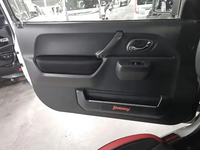 スズキ ジムニー クロスアドベンチャー 福岡県 2012(平24)年 7.5万km パールホワイト クラリオンナビ/フルセグTV/ETC/IC付ターボ/革巻きステアリング/合皮シート/前席シートヒーター/純正16インチアルミホイール/リモコンキー/禁煙車