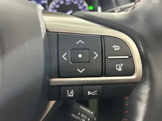 レクサス ＲＸ 450hL 佐賀県 2018(平30)年 3.6万km ソニッククォーツ ワンオーナー/純正12.3インチナビ/フルセグTV/CD/DVD/Bluetooth/全方位カメラ/サンルーフ/衝突被害軽減システム/レーダークルーズコントロール/レーンアシスト/ブラインドスポットモニター/先行車発進告知機能/ヘッドアップディスプレイ/クリアランスソナー/オートライト/オートマチックハイビーム/3眼LEDヘッドライト/LEDフォグライト/電子パーキング/ブレーキホールド/横滑り防止装置/ビルトインETC2.0/パワーバックドア/電動格納サードシート/運転席・助手席パワーシート/運転席・助手席シートヒーター/運転席・助手席エアシート/レザーシート/ステアリングヒーター/ISOFIX対応シート/純正フロアマット/純正20インチアルミホイール