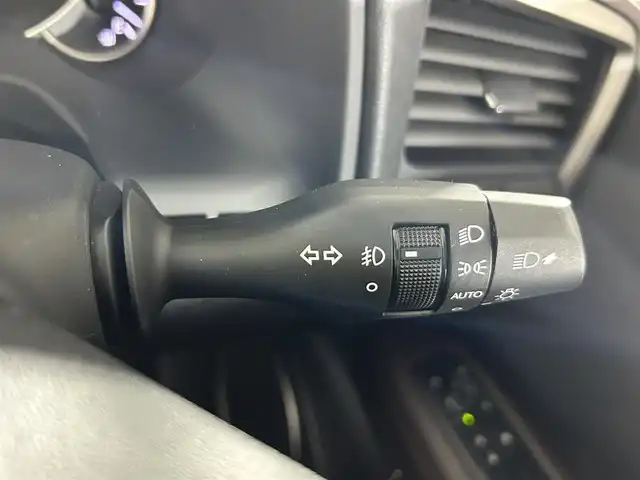 レクサス ＲＸ 450hL 佐賀県 2018(平30)年 3.6万km ソニッククォーツ ワンオーナー/純正12.3インチナビ/フルセグTV/CD/DVD/Bluetooth/全方位カメラ/サンルーフ/衝突被害軽減システム/レーダークルーズコントロール/レーンアシスト/ブラインドスポットモニター/先行車発進告知機能/ヘッドアップディスプレイ/クリアランスソナー/オートライト/オートマチックハイビーム/3眼LEDヘッドライト/LEDフォグライト/電子パーキング/ブレーキホールド/横滑り防止装置/ビルトインETC2.0/パワーバックドア/電動格納サードシート/運転席・助手席パワーシート/運転席・助手席シートヒーター/運転席・助手席エアシート/レザーシート/ステアリングヒーター/ISOFIX対応シート/純正フロアマット/純正20インチアルミホイール