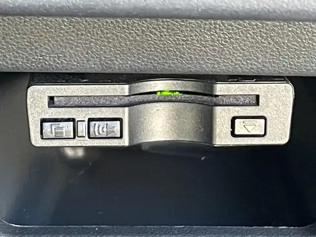 ダイハツ ウェイク L SA Ⅲ 滋賀県 2019(平31)年 6.8万km タングステングレーM 社外7インチナビ/　・Bluetooth・フルセグTV・DVD・CD/両側パワースライドドア/プッシュスタート/前方ドライブレコーダー/リアソナー/スマートキー/ETC/フルフラットシート/純正フロアマット