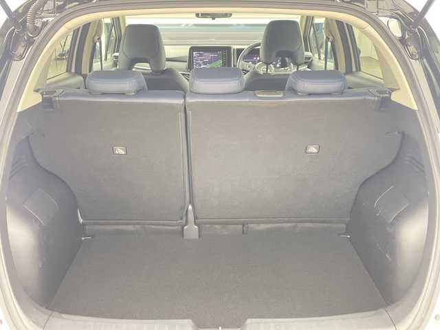 日産 ノート オーテック 三重県 2023(令5)年 2.4万km ピュアホワイトパール / スーパーブラック 2トーン /禁煙車//純正9インチメモリーナビ//エマージェンシーブレーキ//ETC2.0//衝突軽減ブレーキ//レーンキープアシスト//オートハイビーム//バックカメラ//純正前後ドライブレコーダー//ステアリングスイッチ//オーテック専用シグネイチャーLED//オーテック専用ブルー×ブラックコンビレザレットシート/　「AUTECH」刺繍（ブルーステッチ）//オーテック専用16インチAW//LED//オートライト//フォグ//サイドカーテンエアバッグ