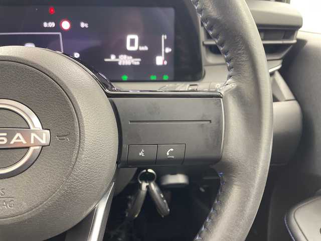 日産 ノート オーテック 三重県 2023(令5)年 2.4万km ピュアホワイトパール / スーパーブラック 2トーン /禁煙車//純正9インチメモリーナビ//エマージェンシーブレーキ//ETC2.0//衝突軽減ブレーキ//レーンキープアシスト//オートハイビーム//バックカメラ//純正前後ドライブレコーダー//ステアリングスイッチ//オーテック専用シグネイチャーLED//オーテック専用ブルー×ブラックコンビレザレットシート/　「AUTECH」刺繍（ブルーステッチ）//オーテック専用16インチAW//LED//オートライト//フォグ//サイドカーテンエアバッグ