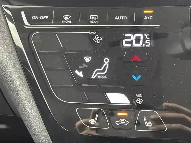 三菱 デリカミニ G プレミアム 熊本県 2023(令5)年 0.1万km アメジストブラック バンパーガード/純正ディスプレイオーディオ/・Bluetooth/USB/Apple CarPlay/Android Auto/・全方位カメラ/衝突軽減ブレーキ/車線逸脱警報/速度標識表示/道路標識表示/MI-PILOT/コーナーセンサー/インテリジェントルームミラー/両側パワースライドドア/ハーフレザーシート/・D/Nシートヒーター/ステアリングヒーター/両側パワースライドドア/ビルトインETC/オートライト/LEDヘッドライト/フォグランプ/ヘッドライトレベライザー/電子パーキング/純正フロアマット/スマートキー/プッシュスタート