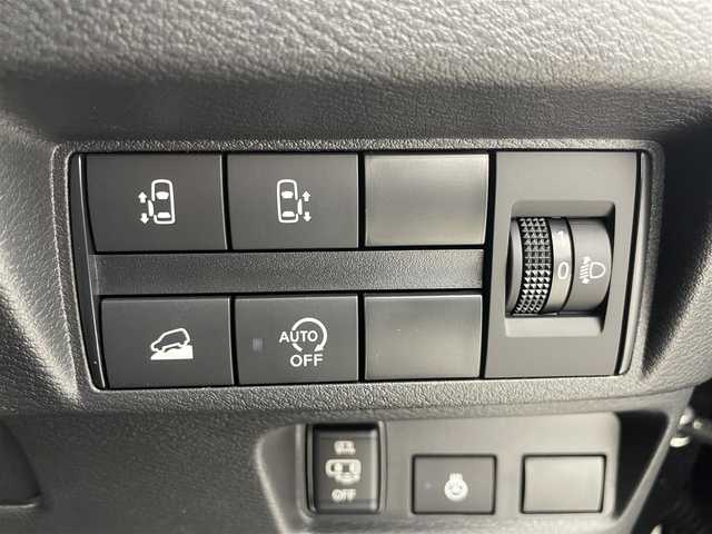 三菱 デリカミニ G プレミアム 熊本県 2023(令5)年 0.1万km アメジストブラック バンパーガード/純正ディスプレイオーディオ/・Bluetooth/USB/Apple CarPlay/Android Auto/・全方位カメラ/衝突軽減ブレーキ/車線逸脱警報/速度標識表示/道路標識表示/MI-PILOT/コーナーセンサー/インテリジェントルームミラー/両側パワースライドドア/ハーフレザーシート/・D/Nシートヒーター/ステアリングヒーター/両側パワースライドドア/ビルトインETC/オートライト/LEDヘッドライト/フォグランプ/ヘッドライトレベライザー/電子パーキング/純正フロアマット/スマートキー/プッシュスタート