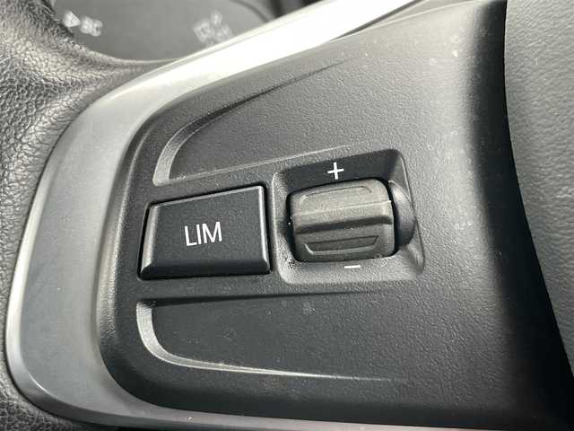 ＢＭＷ ２１８ｄ アクティブツアラー ラグジュアリー 千葉県 2020(令2)年 3.9万km ミネラルホワイト レザーシート/電動リアゲート/iDrive/(Bluetooth/USB)/インテリジェントセーフティ/バックカメラ/PDC/速度警告/メモリー付パワーシート/シートヒーター/コンフォートアクセス/ETC/純正フロアマット/純正17インチアルミホイール/保証書/取扱説明書/スペアキー