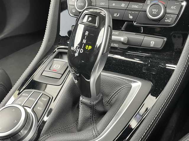 ＢＭＷ ２１８ｄ アクティブツアラー ラグジュアリー 千葉県 2020(令2)年 3.9万km ミネラルホワイト レザーシート/電動リアゲート/iDrive/(Bluetooth/USB)/インテリジェントセーフティ/バックカメラ/PDC/速度警告/メモリー付パワーシート/シートヒーター/コンフォートアクセス/ETC/純正フロアマット/純正17インチアルミホイール/保証書/取扱説明書/スペアキー