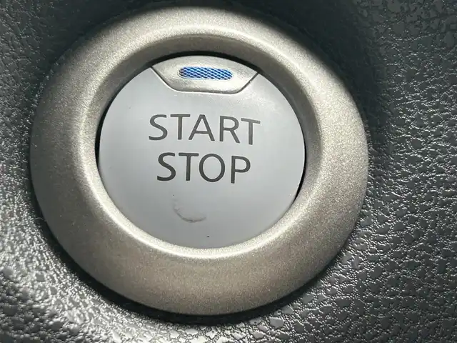 日産 ノート e－パワー X 島根県 2020(令2)年 1.4万km スーパーブラック エマージェンシーブレーキ/純正ナビ/CD/ワンセグTV/アラウンドビューモニター/デジタルインナーミラー/ステアリングスイッチ/ドライブレコーダー/オートライト/オートハイビーム/ETC/スマートキー/スペアキー /プッシュスタート/レーンキープ/取り扱い説明書/保証書