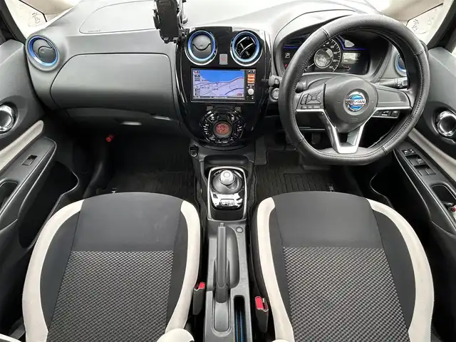 日産 ノート e－パワー X 島根県 2020(令2)年 1.4万km スーパーブラック エマージェンシーブレーキ/純正ナビ/CD/ワンセグTV/アラウンドビューモニター/デジタルインナーミラー/ステアリングスイッチ/ドライブレコーダー/オートライト/オートハイビーム/ETC/スマートキー/スペアキー /プッシュスタート/レーンキープ/取り扱い説明書/保証書