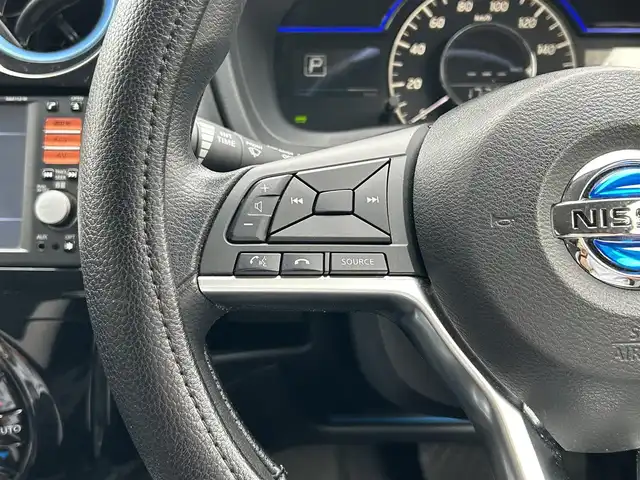 日産 ノート e－パワー X 島根県 2020(令2)年 1.4万km スーパーブラック エマージェンシーブレーキ/純正ナビ/CD/ワンセグTV/アラウンドビューモニター/デジタルインナーミラー/ステアリングスイッチ/ドライブレコーダー/オートライト/オートハイビーム/ETC/スマートキー/スペアキー /プッシュスタート/レーンキープ/取り扱い説明書/保証書