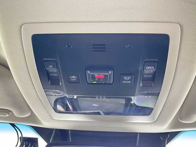 レクサス ＮＸ 300h バージョンL 道央・札幌 2018(平30)年 3.8万km マーキュリーグレーマイカ ・４WD   ハイブリッド/・Lexus Safety System＋/・レーダークルーズコントロール/・プリクラッシュセーフティ/・パーキングサポートブレーキ/・ムーンルーフ/・純正14インチディスプレイ ナビ/・BD.DVD.CD.フルセグ/・Bluretooth/USB/・バックカメラ/・パワーバックドア /・ベンチレーション/・全席席パワーシート/シートヒーター/・レザーシート/ステアリングヒーター/・ドライブレコーダー前後式/・三眼フルLEDヘッドライト/オートライト/・オートハイビーム/・ビルトインETC