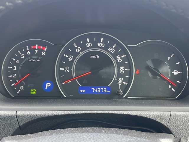 トヨタ ヴォクシー ZS 秋田県 2017(平29)年 7.5万km ブラック 登録時走行距離74373km/４WD/社外メモリナビ/CD/DVD/Bluetooth/フルセグTV/後部用モニター/バックカメラ/ETC/前方ドライブレコーダー/横滑り防止装置/盗難防止装置/レーンキープアシスト/衝突被害軽減システム/両側パワースライドドア/オートライト/オートマチックハイビーム/LEDヘッドライト/フォグランプ/スマートキー/スペアキー/エンジンスターター