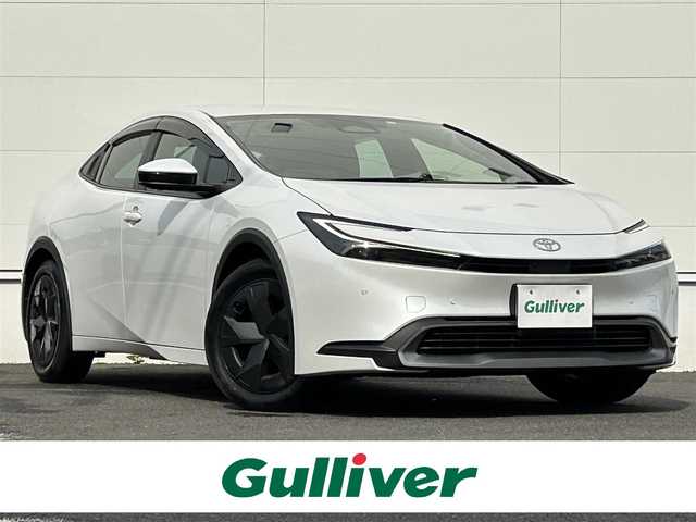 トヨタ プリウス U 佐賀県 2023(令5)年 0.8万km プラチナホワイトパールマイカ トヨタセーフティセンス/・プリクラッシュセーフティー/・レーントレーシングアシスト/・クリアランスソナー/・ロードサインアシスト/８型ディスプレイオーディオ/・Bluetooth/・フルセグ/バックカメラ/革巻きステアリング/ステアリングリモコン/ETC2.0/レーダークルーズコントロール/シートリフター/オートリトラミラー/プッシュスタート/スマートキー/スペアキー×１
