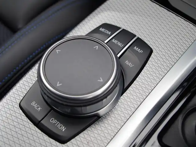 ＢＭＷ Ｘ３ 埼玉県 2021(令3)年 4.1万km 黒 ブラックハーフレザーシート/アダプティブクルーズコントロール/全周囲カメラ/ヘッドアップディスプレイ/ブラインドスポットモニター/Bluetooth/フルセグTV/シートHI/電動リアゲート/置くだけ充電/ETC/ドラレコ