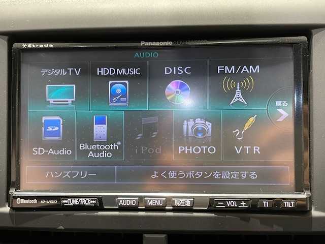 スバル インプレッサ ＷＲＸ 宮城県 2011(平23)年 6.8万km サテンホワイトパール 6MT/4WD/ターボ/レカロシート（半革）/エグザスエボチューンマフラー/純正ナビ/フルセグTV/Bluetooth/アンチロック・ブレーキ・システム/キセノンライト/オートライト/プッシュスタート/スマートキー/純正エアロパーツ/純正アルミホイール/純正ETC/横滑り防止装置/純正フロアマット