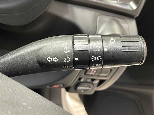 スバル インプレッサ ＷＲＸ 宮城県 2011(平23)年 6.8万km サテンホワイトパール 6MT/4WD/ターボ/レカロシート（半革）/エグザスエボチューンマフラー/純正ナビ/フルセグTV/Bluetooth/アンチロック・ブレーキ・システム/キセノンライト/オートライト/プッシュスタート/スマートキー/純正エアロパーツ/純正アルミホイール/純正ETC/横滑り防止装置/純正フロアマット