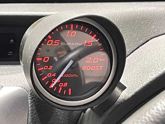 スバル インプレッサ ＷＲＸ 宮城県 2011(平23)年 6.8万km サテンホワイトパール 6MT/4WD/ターボ/レカロシート（半革）/エグザスエボチューンマフラー/純正ナビ/フルセグTV/Bluetooth/アンチロック・ブレーキ・システム/キセノンライト/オートライト/プッシュスタート/スマートキー/純正エアロパーツ/純正アルミホイール/純正ETC/横滑り防止装置/純正フロアマット