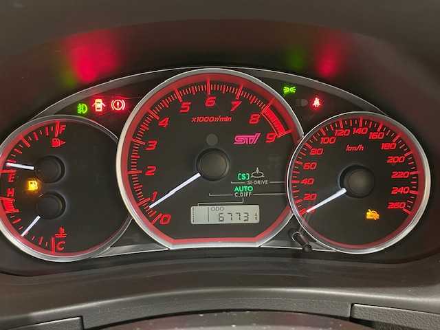 スバル インプレッサ ＷＲＸ 宮城県 2011(平23)年 6.8万km サテンホワイトパール 6MT/4WD/ターボ/レカロシート（半革）/エグザスエボチューンマフラー/純正ナビ/フルセグTV/Bluetooth/アンチロック・ブレーキ・システム/キセノンライト/オートライト/プッシュスタート/スマートキー/純正エアロパーツ/純正アルミホイール/純正ETC/横滑り防止装置/純正フロアマット