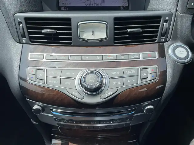 日産 フーガ 250GT 福岡県 2010(平22)年 4万km ブレードシルバー 純正SDナビ(BT、フルセグTV、CD)/バックカメラ/ビルトインETC/クルーズコントロール/カーテンエアバッグ/パワーシート(D＋N席)/ハーフレザーシート/オットマン(N席)/オートライト/オートマチックハイビーム/ABS/AFS/盗難防止装置/前後コーナーセンサー/スマートキー/純正フロアマット/純正アルミホイール/キセノンライト