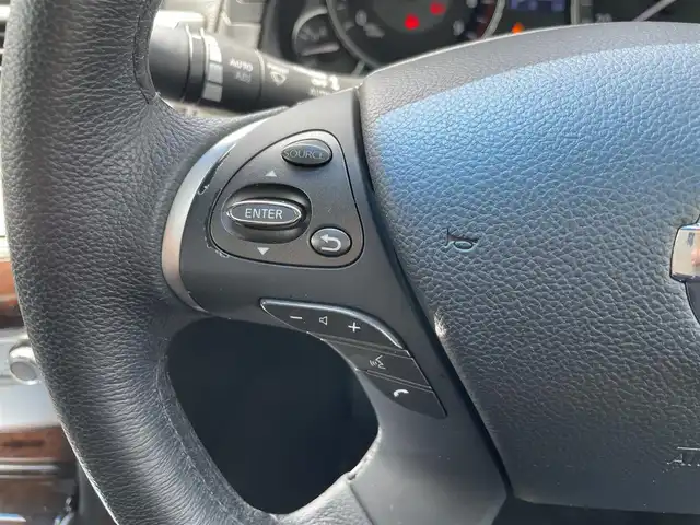 日産 フーガ 250GT 福岡県 2010(平22)年 4万km ブレードシルバー 純正SDナビ(BT、フルセグTV、CD)/バックカメラ/ビルトインETC/クルーズコントロール/カーテンエアバッグ/パワーシート(D＋N席)/ハーフレザーシート/オットマン(N席)/オートライト/オートマチックハイビーム/ABS/AFS/盗難防止装置/前後コーナーセンサー/スマートキー/純正フロアマット/純正アルミホイール/キセノンライト