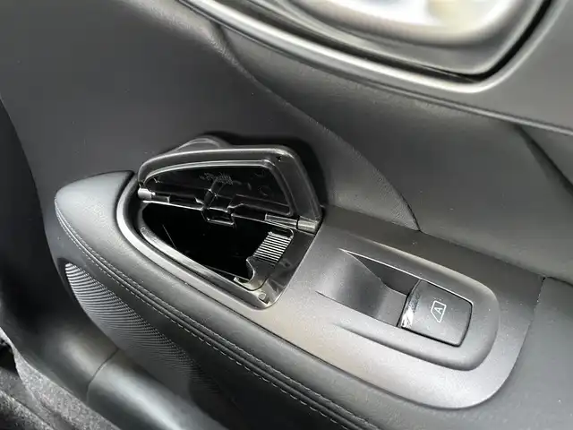 日産 フーガ 250GT 福岡県 2010(平22)年 4万km ブレードシルバー 純正SDナビ(BT、フルセグTV、CD)/バックカメラ/ビルトインETC/クルーズコントロール/カーテンエアバッグ/パワーシート(D＋N席)/ハーフレザーシート/オットマン(N席)/オートライト/オートマチックハイビーム/ABS/AFS/盗難防止装置/前後コーナーセンサー/スマートキー/純正フロアマット/純正アルミホイール/キセノンライト