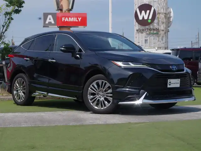 トヨタ ハリアー ハイブリッド Z レザーパッケージ 千葉県 2023(令5)年 1.5万km プレシャスブラックパール Toyota Safety Sense/・プリクラッシュセーフティ/・レーンディパーチャーアラート/・オートハイビーム/・レーダークルーズコントロール/・ブラインドスポットモニタ-/パワーバックドア/調光パノラマルーフ/ヘッドアップディスプレイ/ブラックレザーシート/前席パワーシート/エアシート/シートヒーター/ドライブレコーダー/革巻きステアリング/ステアリングスイッチ/ステアリングヒーター/ETC（2.0）/LEDヘッドライト/フォグライト/ウインカーミラー/クリアランスソナー/純正19インチアルミホイル/サイド/カーテンエアバッグ/スマートキー