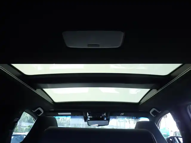 トヨタ ハリアー ハイブリッド Z レザーパッケージ 千葉県 2023(令5)年 1.5万km プレシャスブラックパール Toyota Safety Sense/・プリクラッシュセーフティ/・レーンディパーチャーアラート/・オートハイビーム/・レーダークルーズコントロール/・ブラインドスポットモニタ-/パワーバックドア/調光パノラマルーフ/ヘッドアップディスプレイ/ブラックレザーシート/前席パワーシート/エアシート/シートヒーター/ドライブレコーダー/革巻きステアリング/ステアリングスイッチ/ステアリングヒーター/ETC（2.0）/LEDヘッドライト/フォグライト/ウインカーミラー/クリアランスソナー/純正19インチアルミホイル/サイド/カーテンエアバッグ/スマートキー