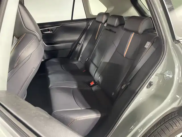 トヨタ ＲＡＶ４ アドベンチャー 神奈川県 2019(令1)年 5万km アッシュグレーメタリック/アーバンカーキ ４WD/純正7インチSDナビゲーション【NSCN-W68】/(CD/Bluetooth/ワンセグ)/バックカメラ/運転席パワーシート/レーダークルーズコントロール/レーンキープ/衝突軽減ブレーキ/ダウンヒルアシストコントロール/プッシュスタート/ビルトインETC/LEDヘッドランプ/フロントフォグランプ/オートライト/純正19インチアルミホイール/スマートキー/取説　/保証書/スペアキー