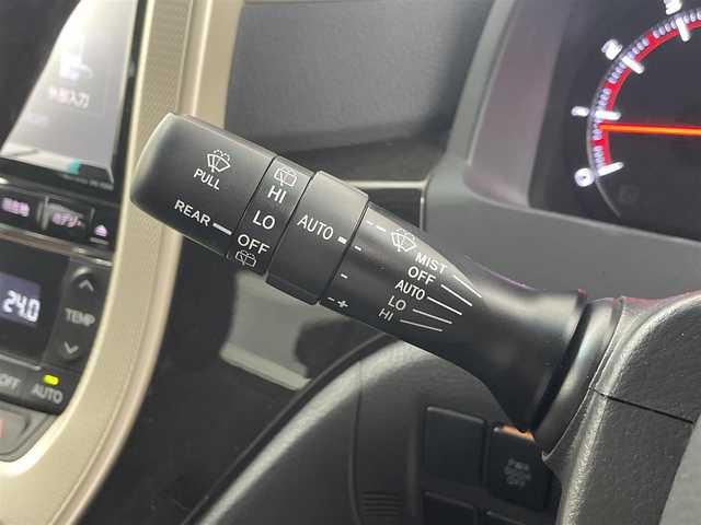 トヨタ アルファード 240S タイプゴールド 埼玉県 2013(平25)年 8万km パール 両側パワースライドドア/アルパイン９インチナビ(型式：VIE-X009)/CD/DVD/Bluetooth/フルセグ/アルパインフリップダウンモニター/クルーズコントロール/バックカメラ/社外レーダー/ETC/ハーフレザーシート/オットマンシート/純正１８インチAW/純正フロアマット/プッシュスタート/スマートキー